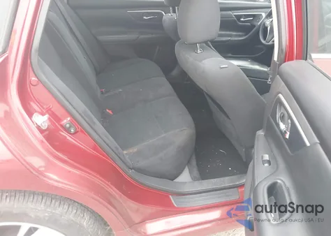 2015 Nissan Altima 2.5 S z USA, uszkodzony, nr VIN 1N4AL3AP8FC466782